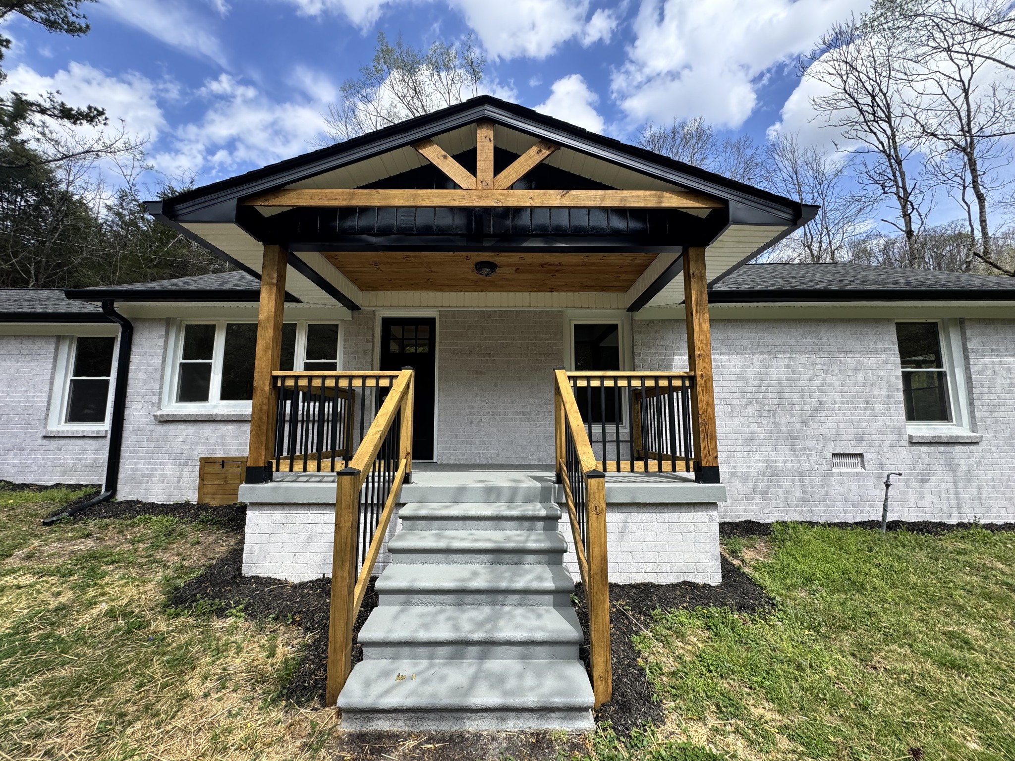 220 Friendship Hollow Road, S Pleasant Shade TN 37145