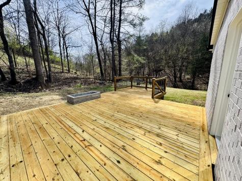 220 Friendship Hollow Road, S Pleasant Shade TN 37145