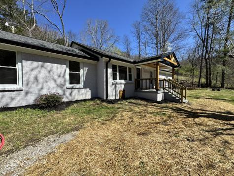 220 Friendship Hollow Road, S Pleasant Shade TN 37145