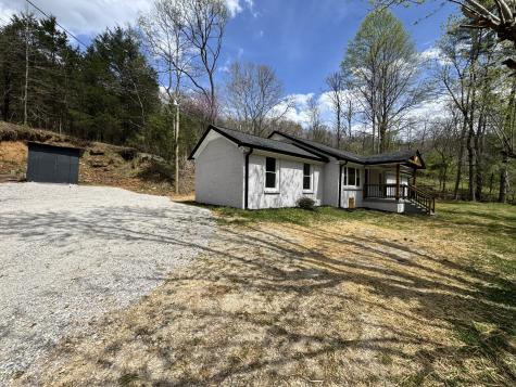 220 Friendship Hollow Road, S Pleasant Shade TN 37145