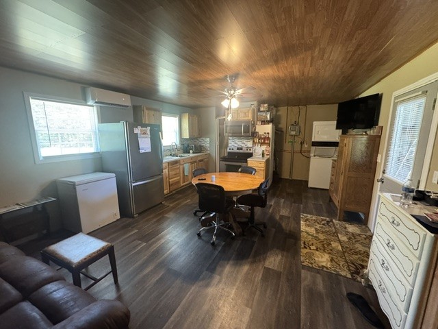 149 Horseshoe Bend Linden TN 37096