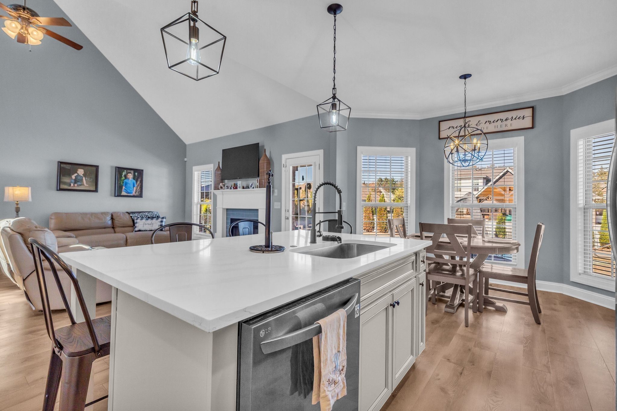 4235 Thoroughbred Lane Murfreesboro TN 37127