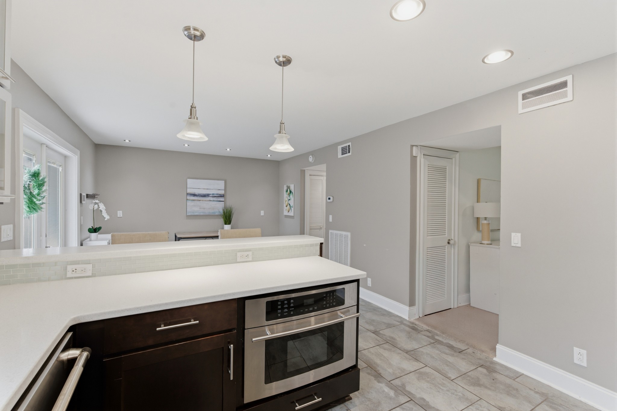 8207 Sawyer Brown Road Nashville TN 37221