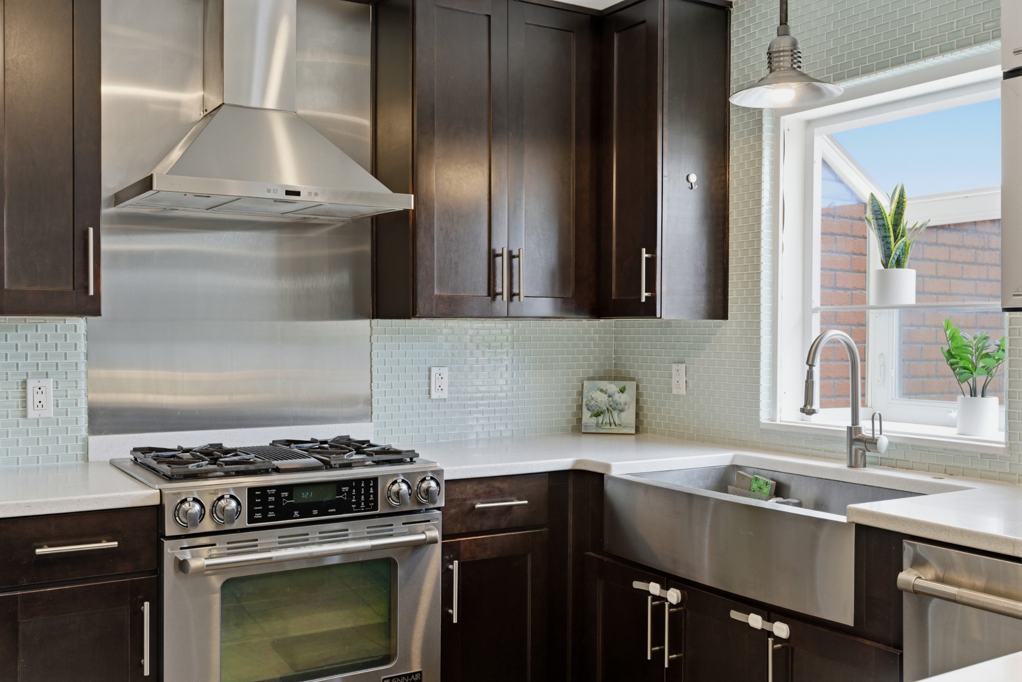 8207 Sawyer Brown Road Nashville TN 37221