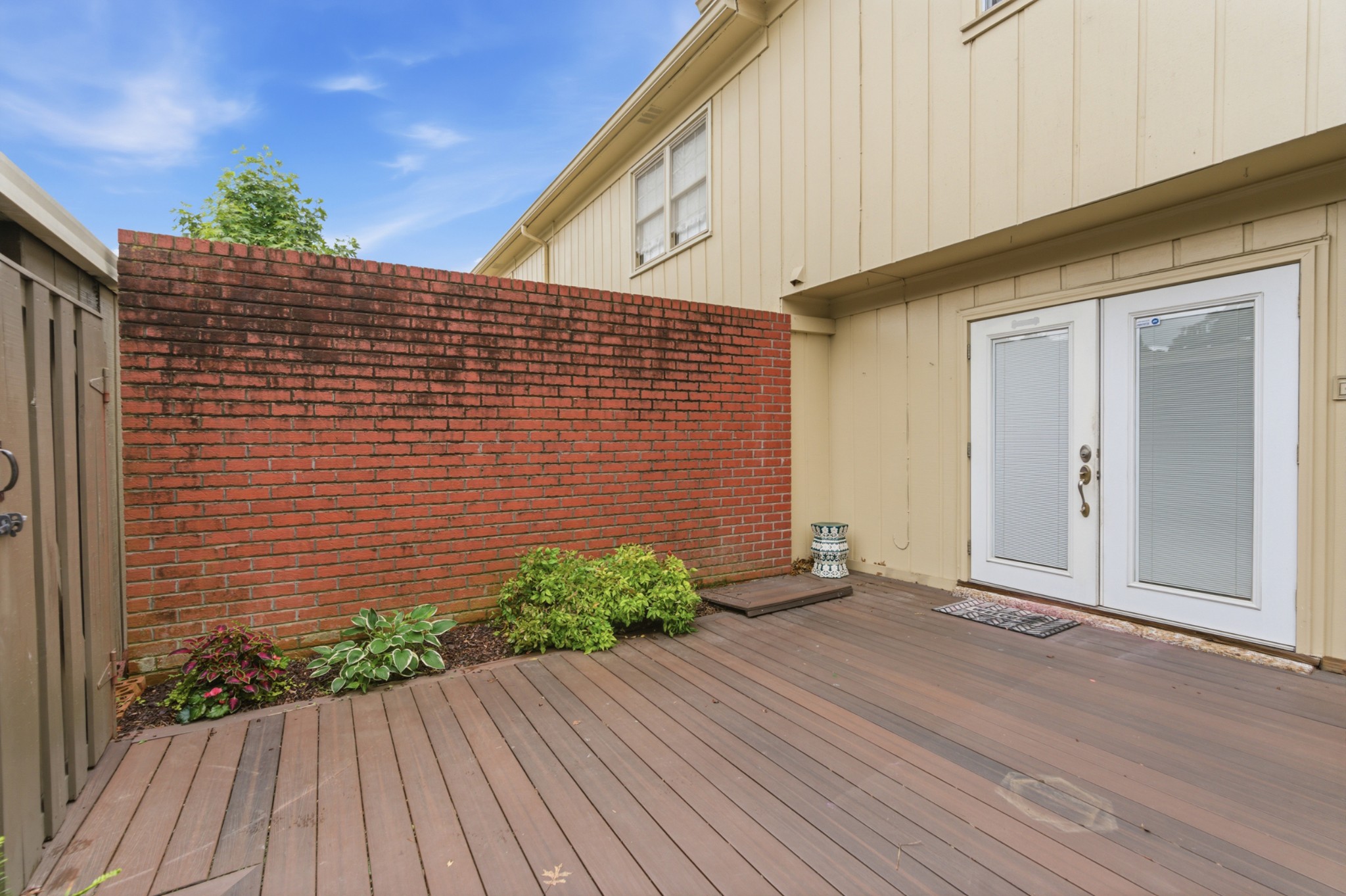 8207 Sawyer Brown Road Nashville TN 37221