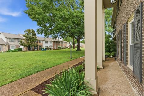8207 Sawyer Brown Road Nashville TN 37221
