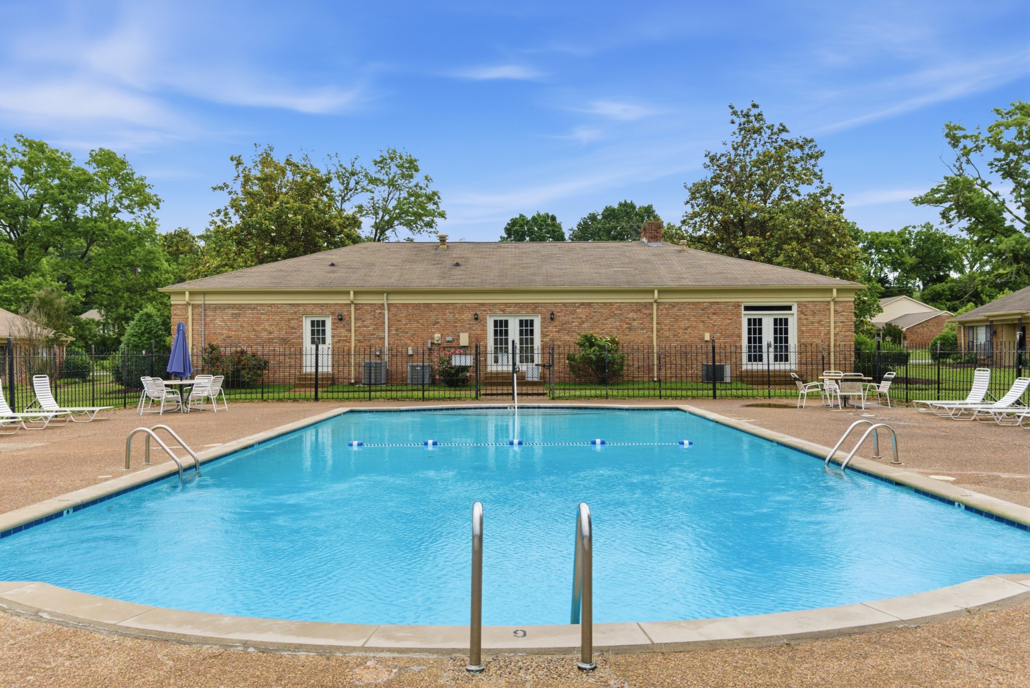8207 Sawyer Brown Road Nashville TN 37221