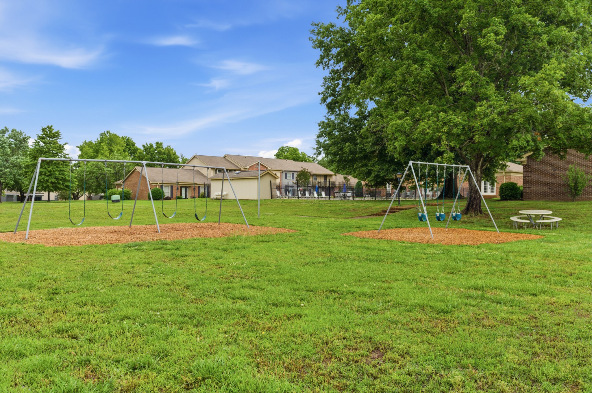 8207 Sawyer Brown Road Nashville TN 37221