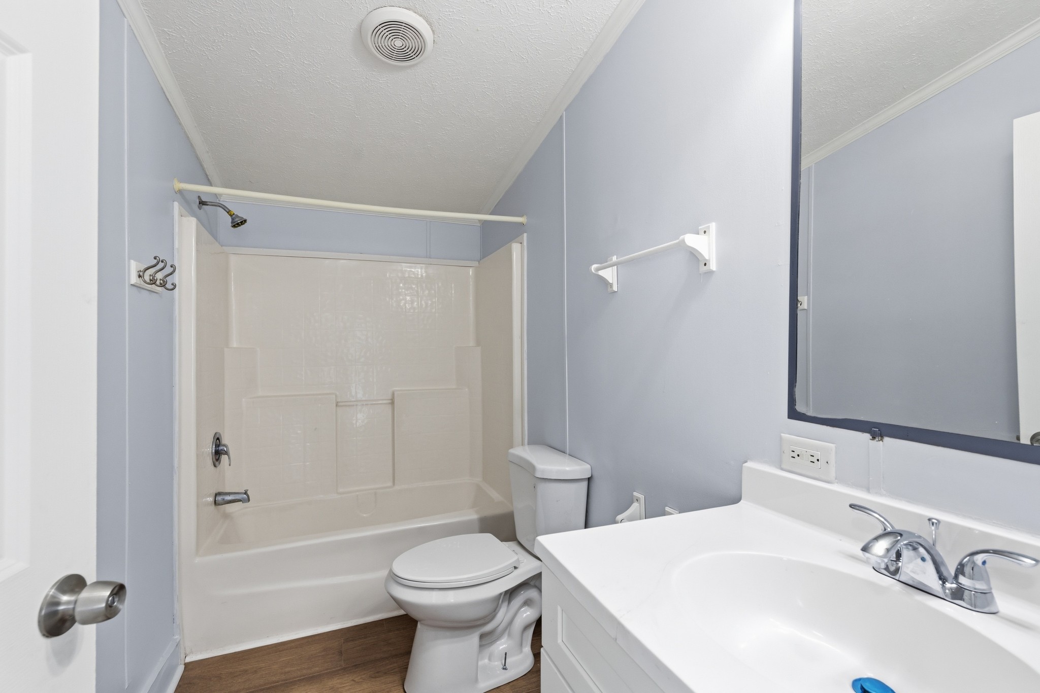201 Oceanfront Cir, S Antioch TN 37013