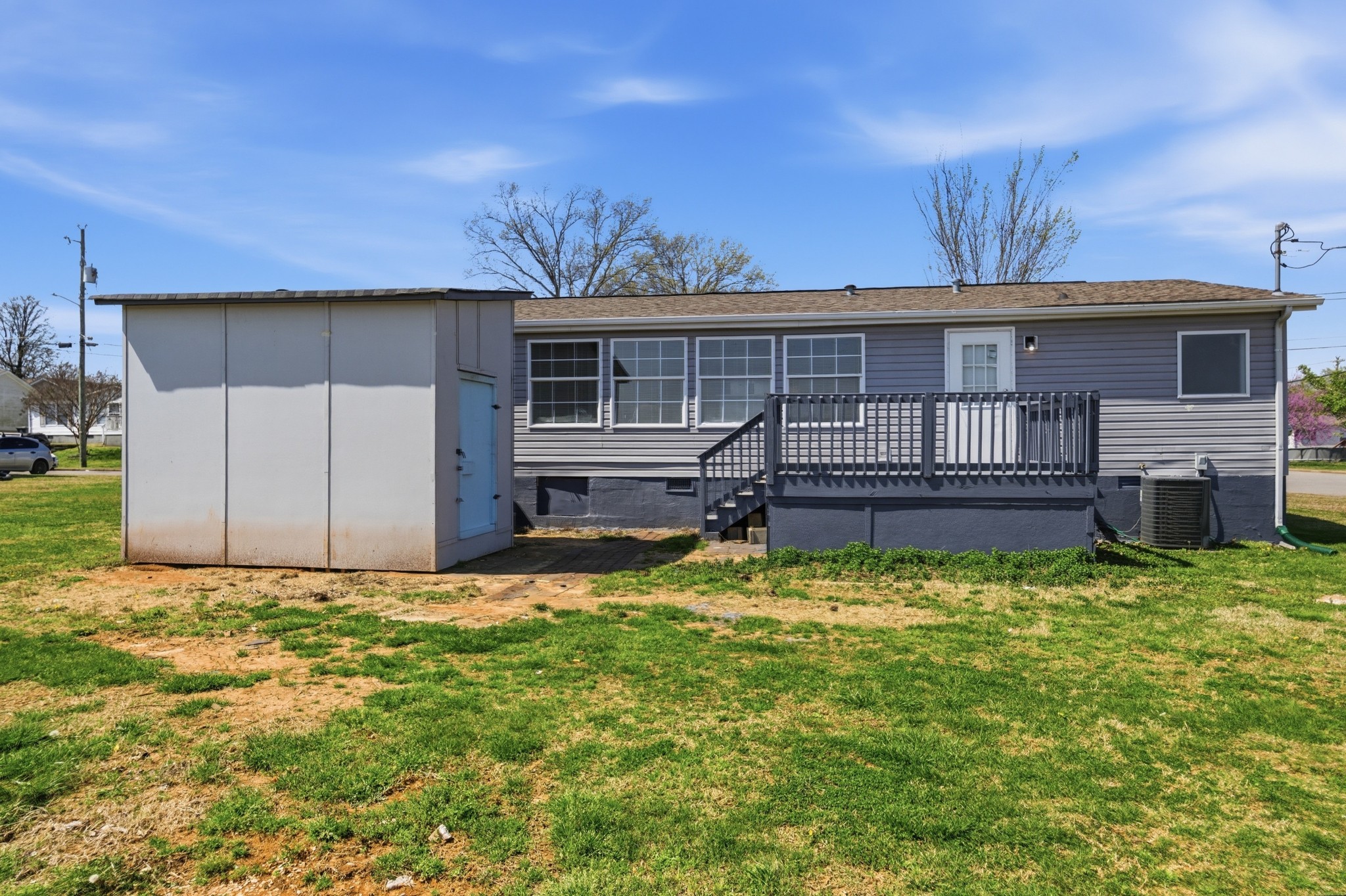 201 Oceanfront Cir, S Antioch TN 37013