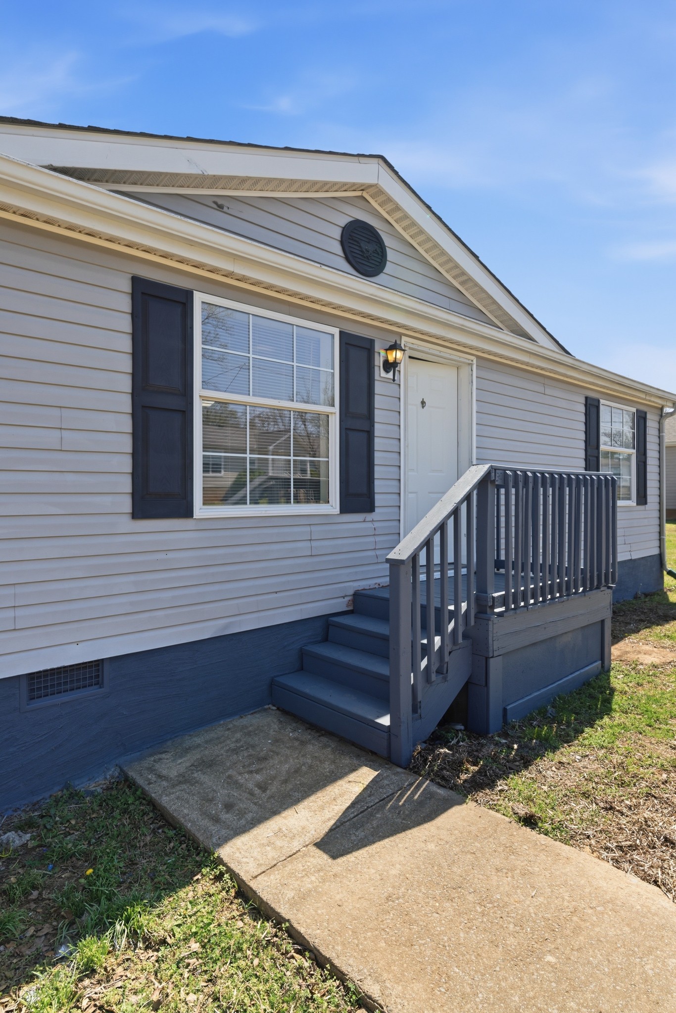 201 Oceanfront Cir, S Antioch TN 37013