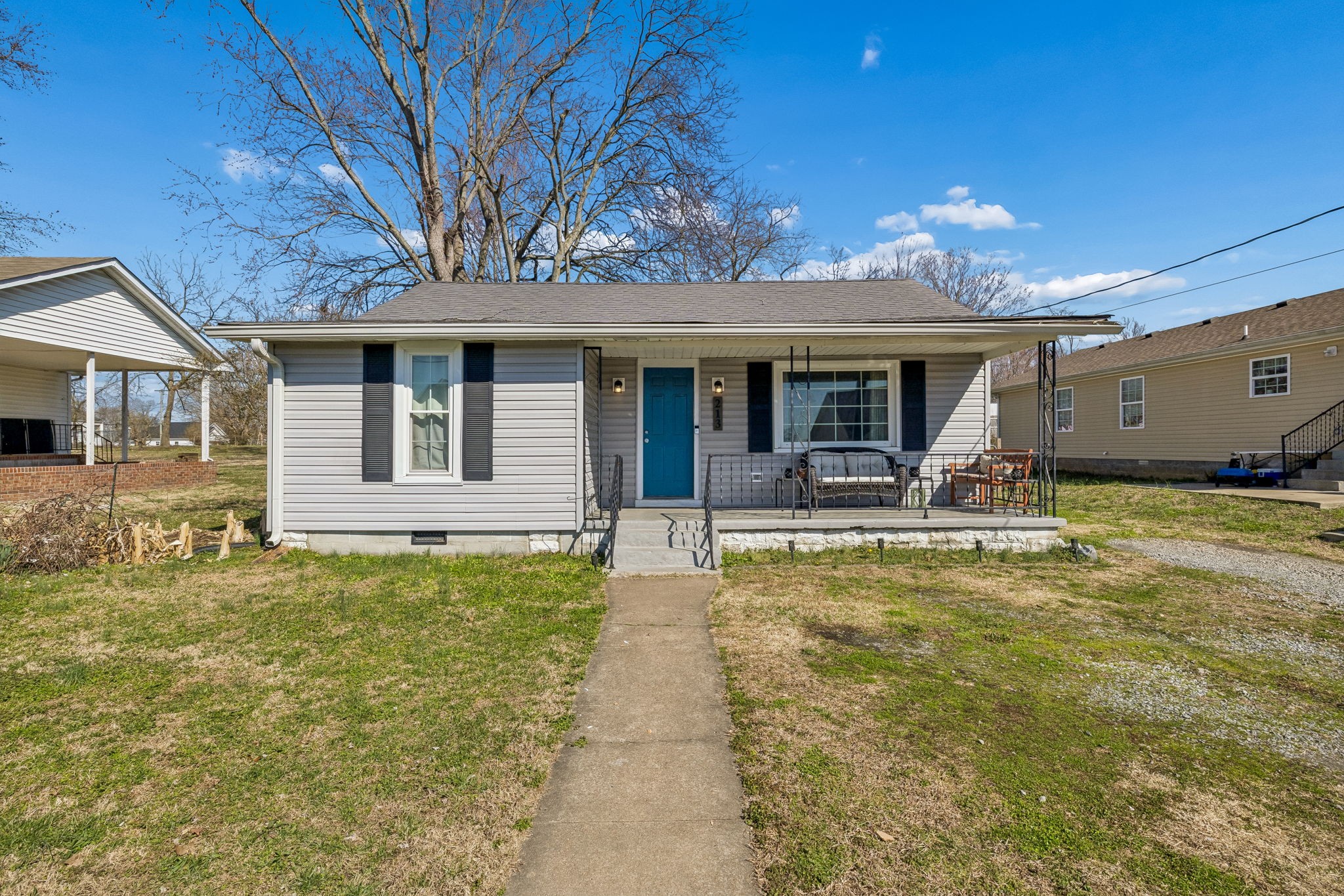 213 21st Ave, W Springfield TN 37172