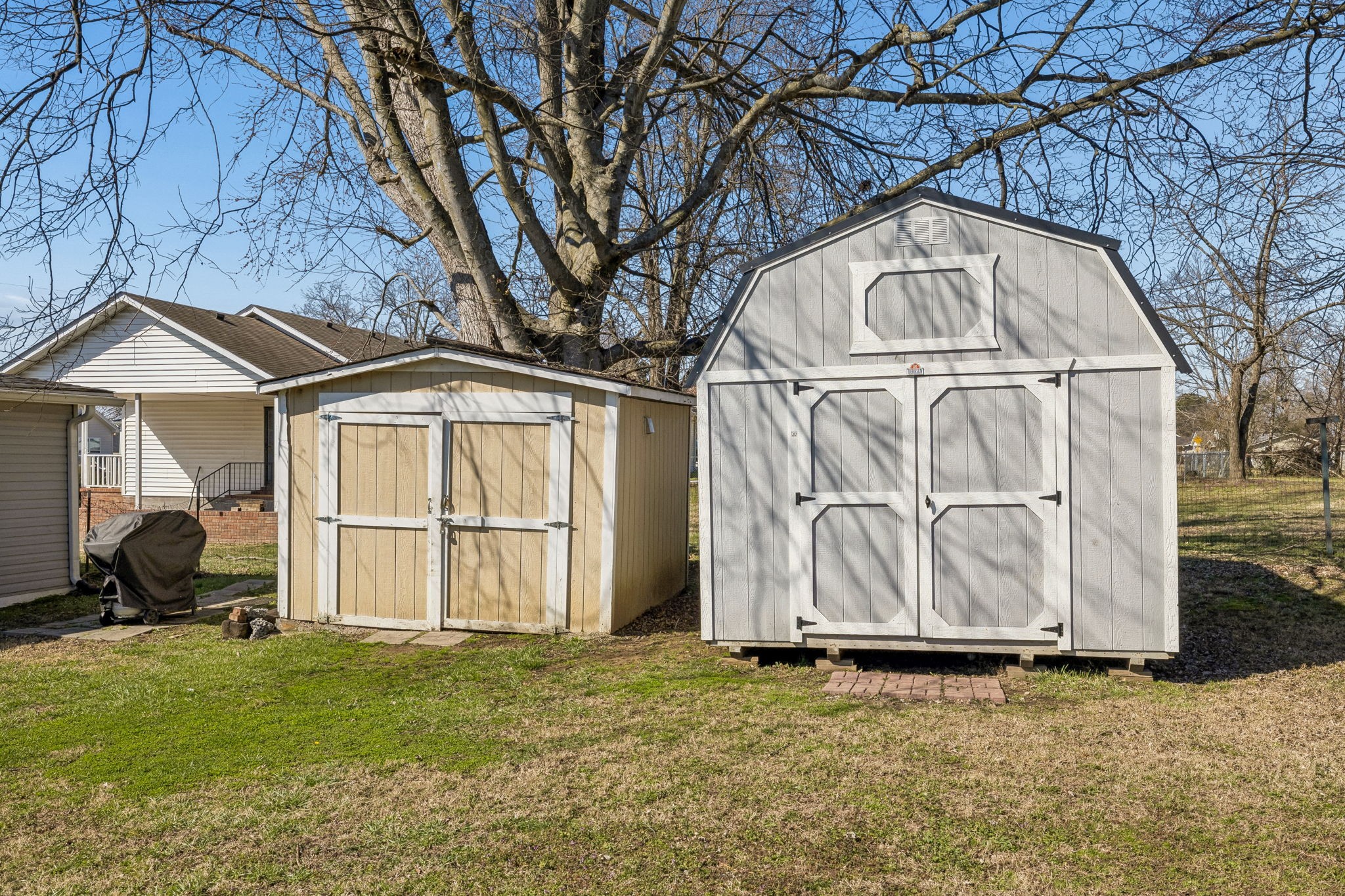 213 21st Ave, W Springfield TN 37172