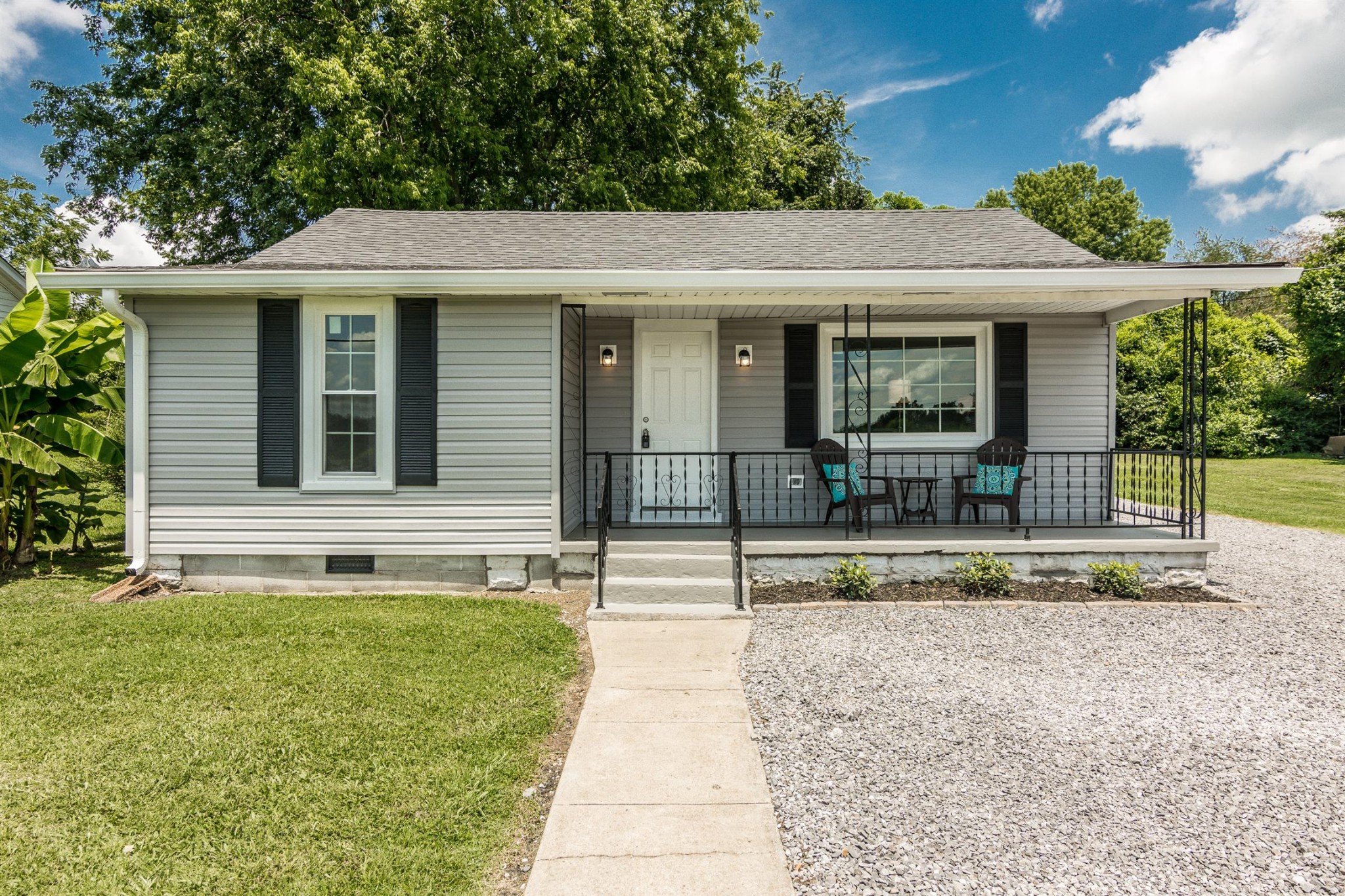 213 21st Ave, W Springfield TN 37172