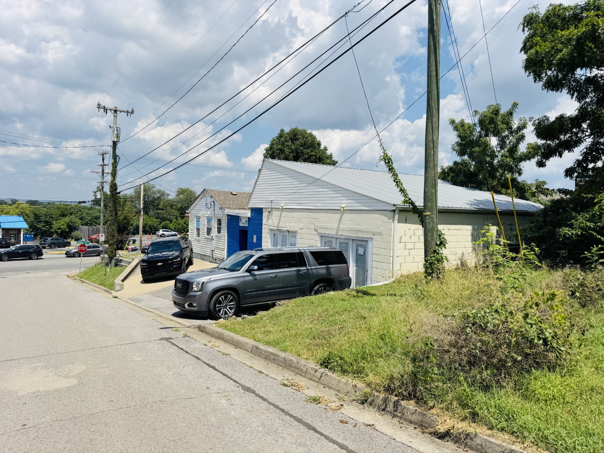 6119 Charlotte Pike Nashville TN 37209