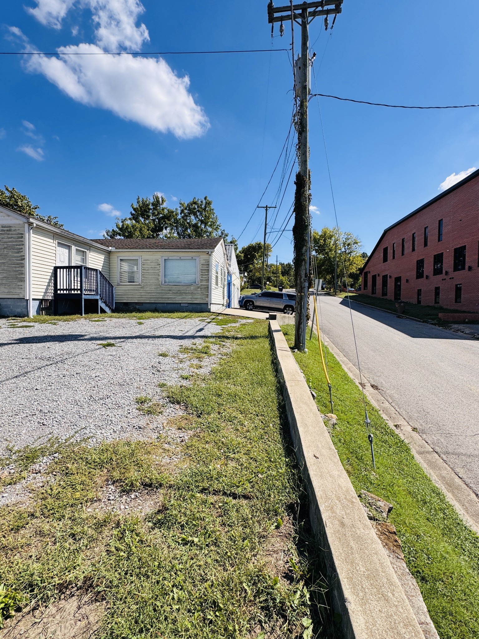 6119 Charlotte Pike Nashville TN 37209