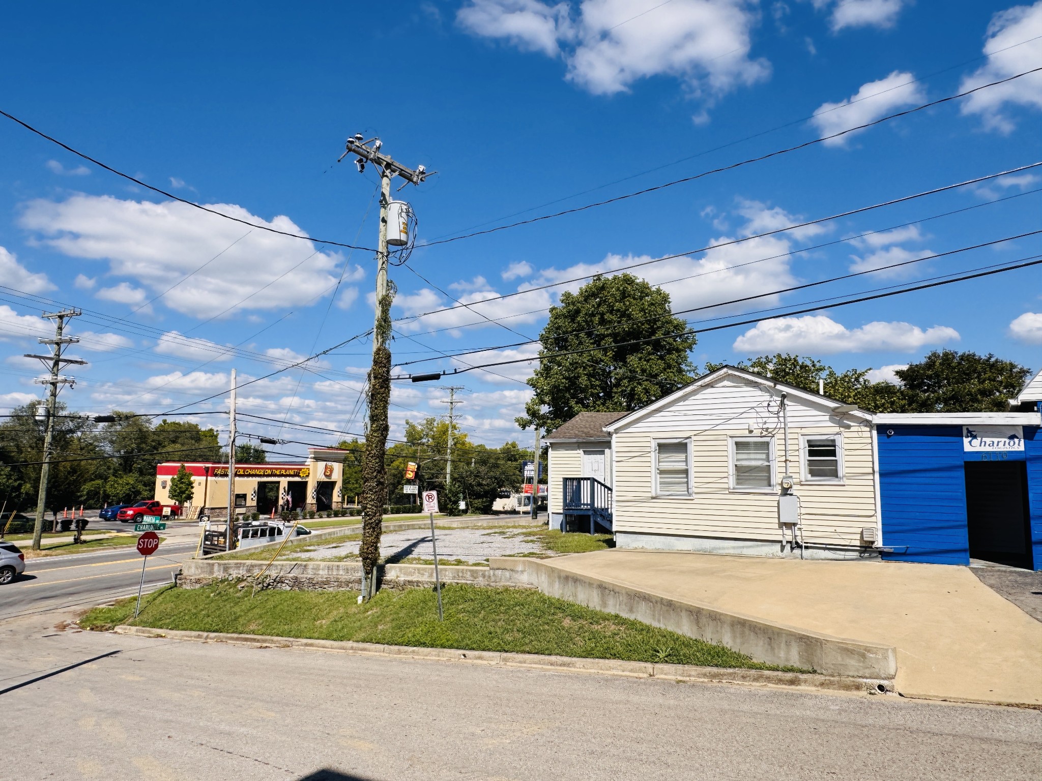 6119 Charlotte Pike Nashville TN 37209