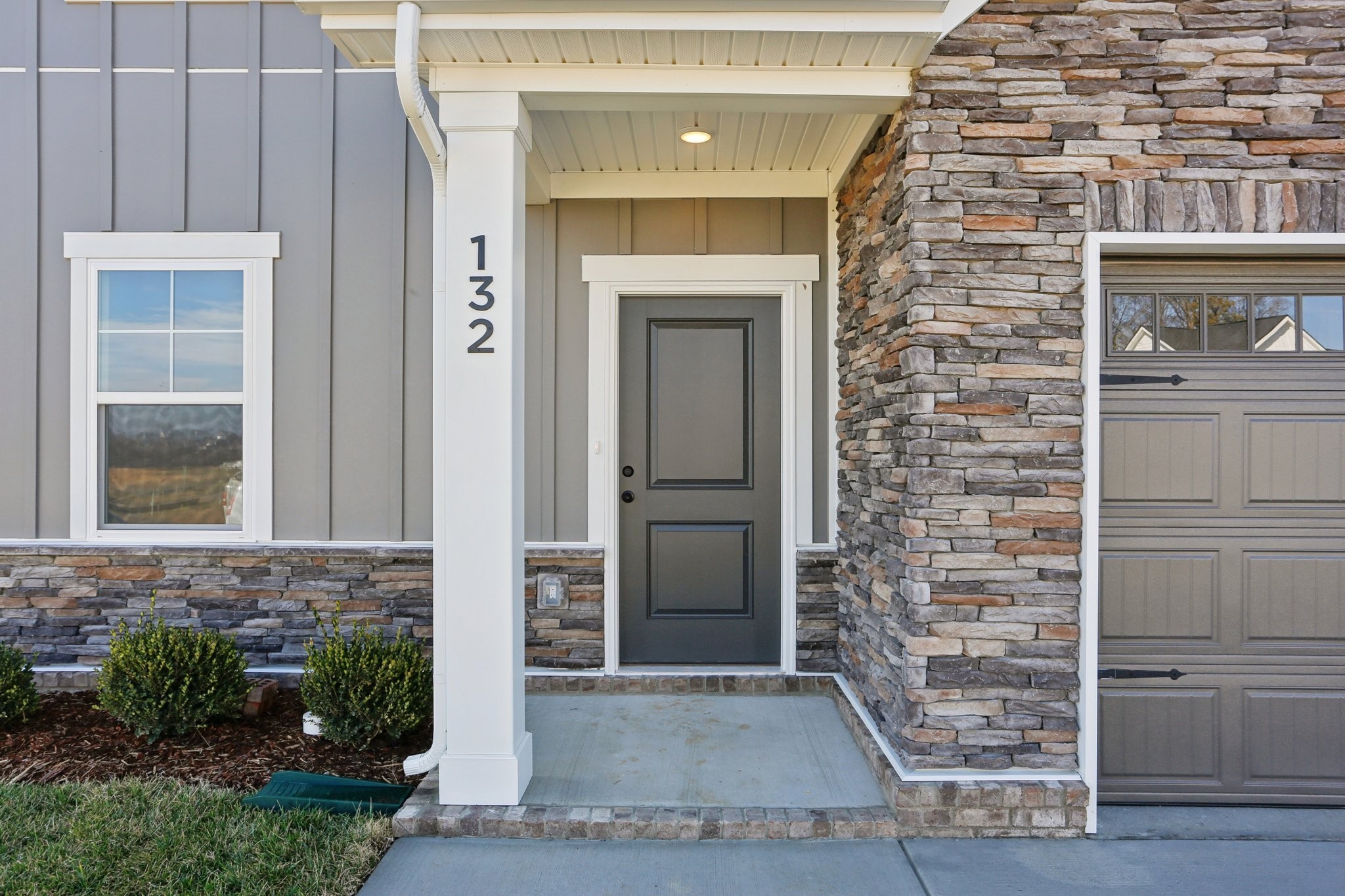 132 Dahlia Drive La Vergne TN 37086