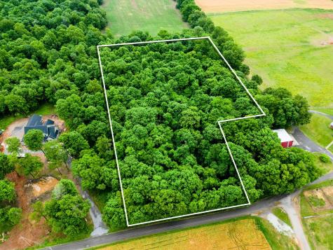 4 J Bourne Road Adams TN 37010