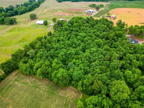 4 J Bourne Road Adams TN 37010