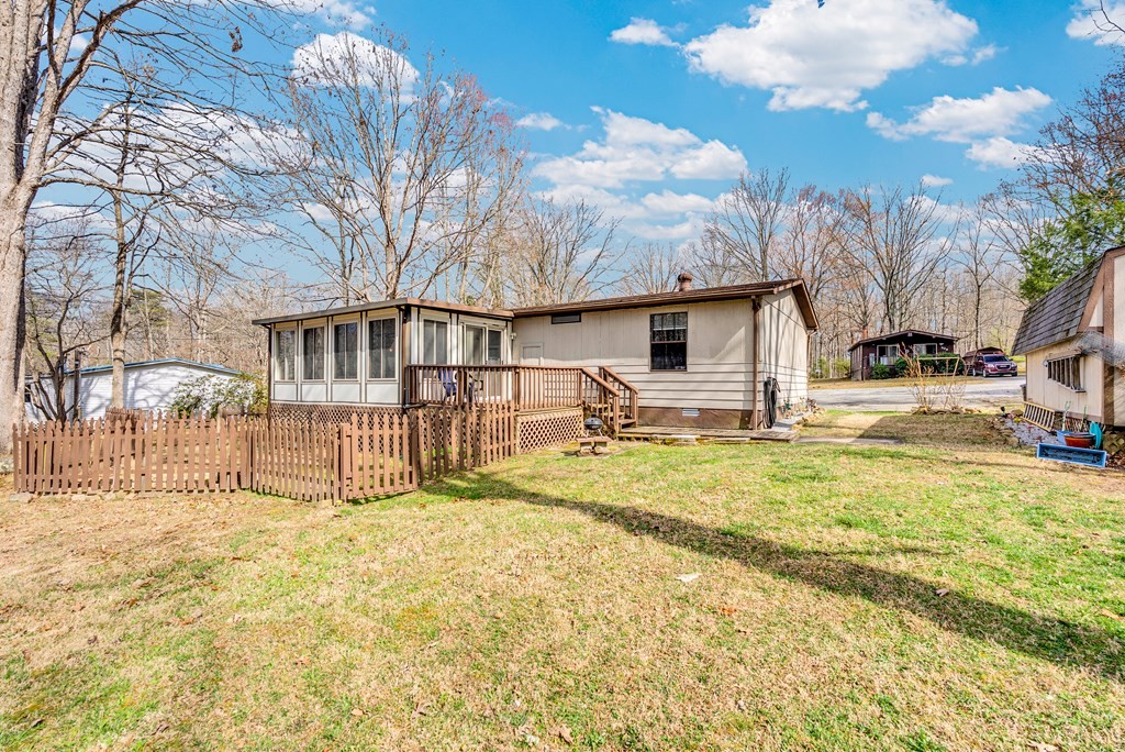 329 Rugby Road Crossville TN 38558