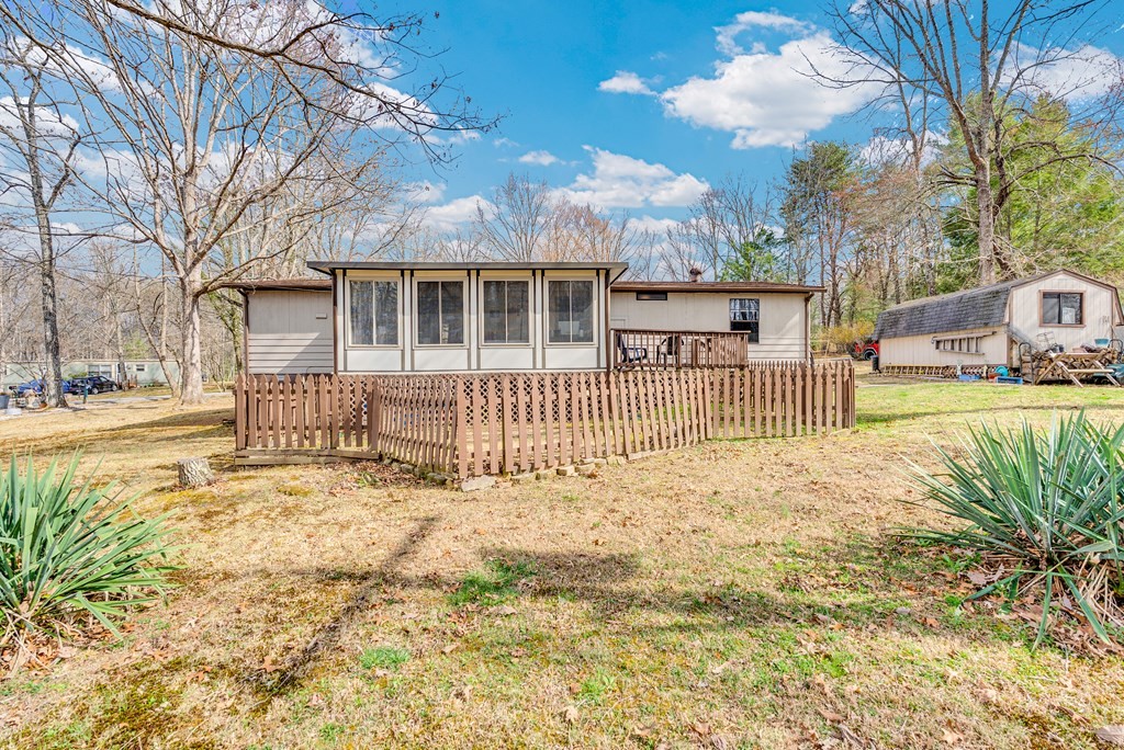 329 Rugby Road Crossville TN 38558
