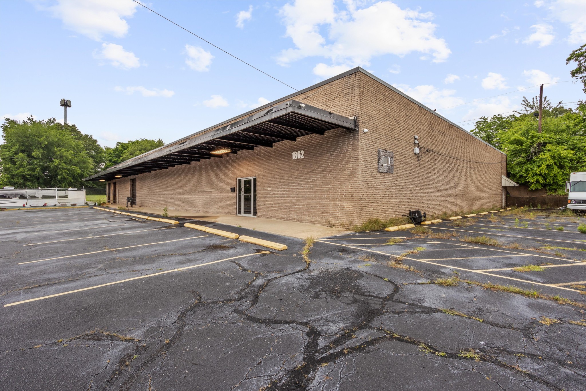 1862 Latham Street Memphis TN 38106