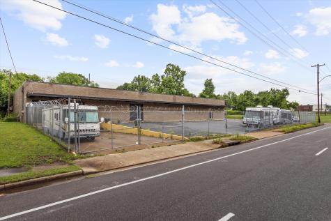 1862 Latham Street Memphis TN 38106
