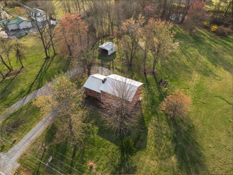 843 Halltown Road Portland TN 37148