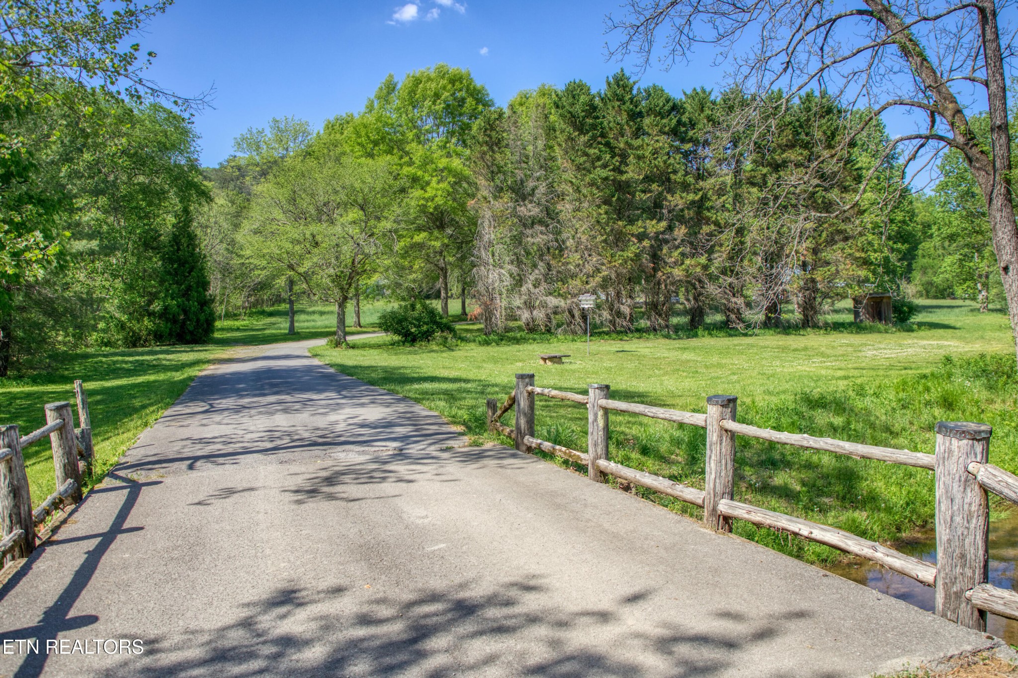 2122 Walden Cove Way Sevierville TN 37862