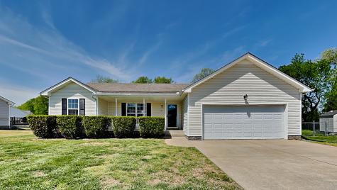 1047 Waterford Circle Clarksville TN 37040