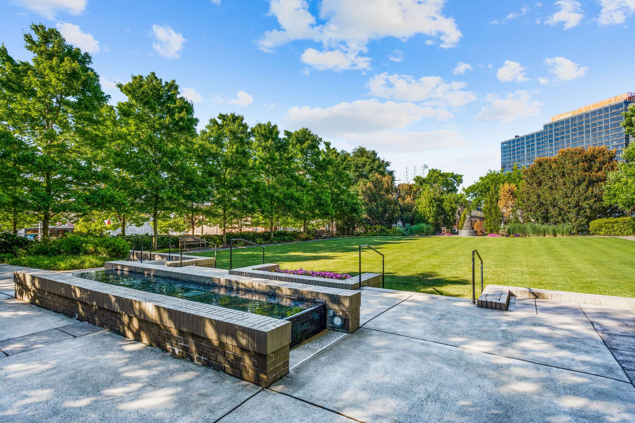 900 20th Ave, S Nashville TN 37212