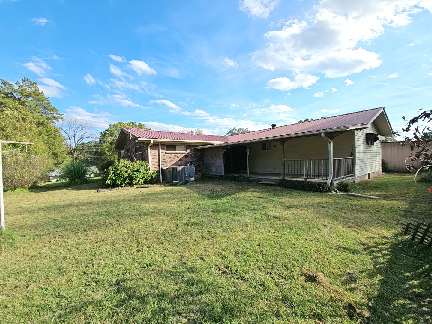 2122 Old Decaturville Road Parsons TN 38363