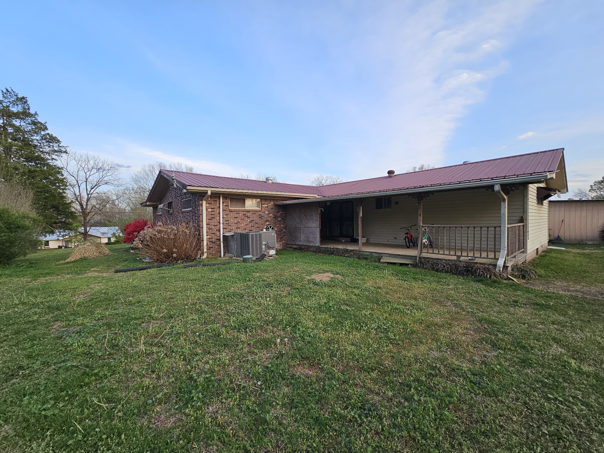 2122 Old Decaturville Road Parsons TN 38363