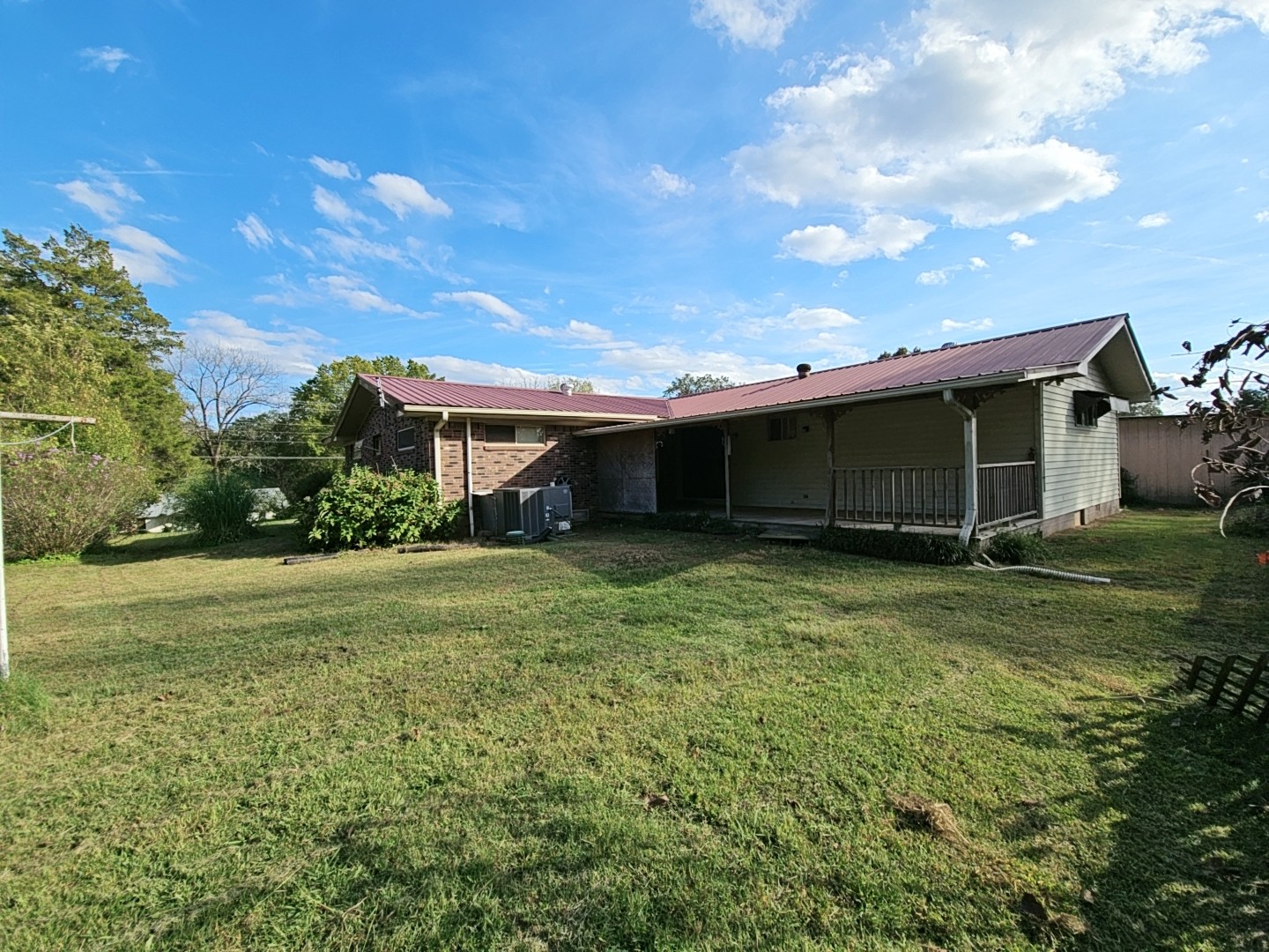 2122 Old Decaturville Road Parsons TN 38363