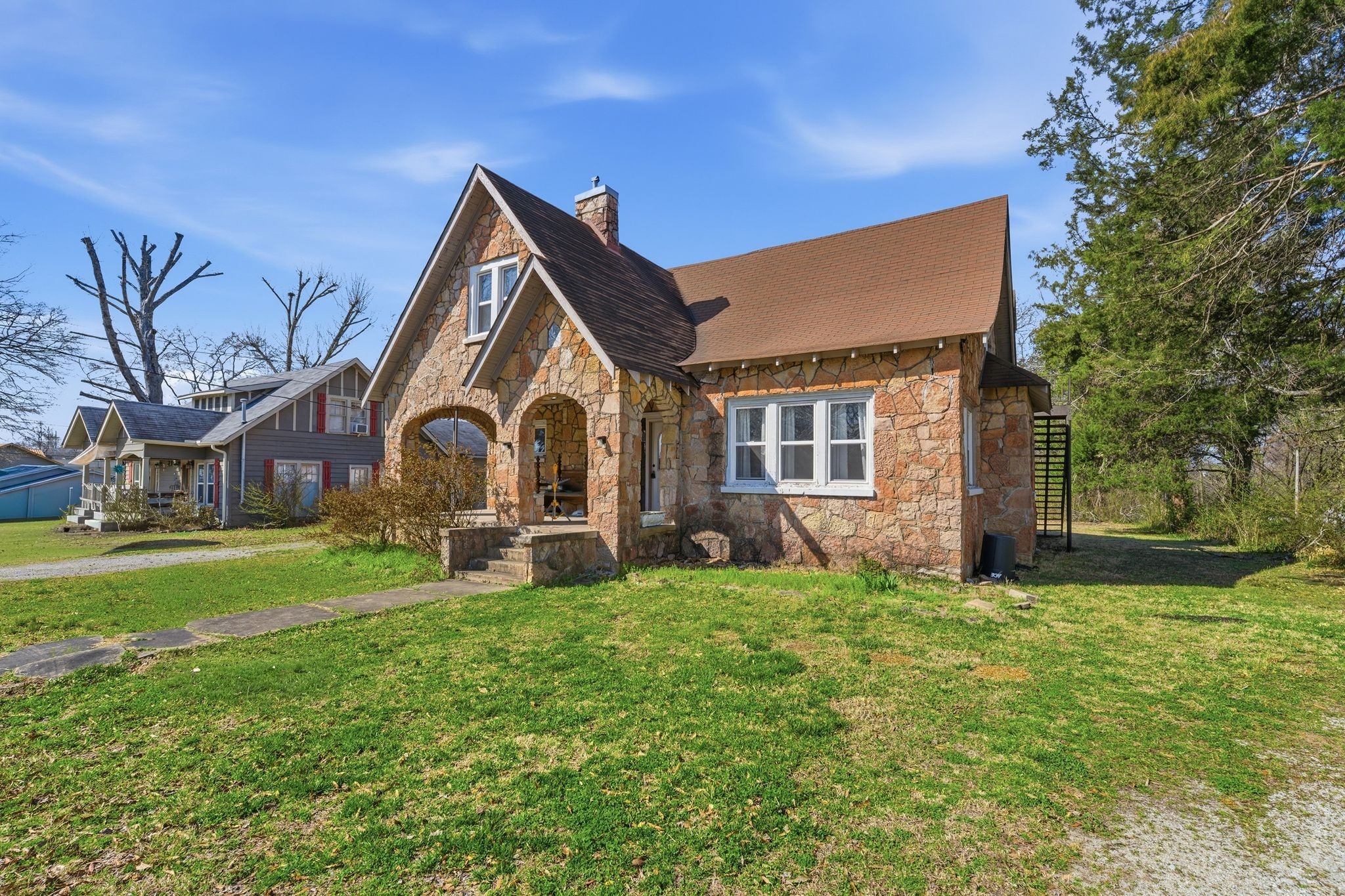 115 Florida Ave, N Parsons TN 38363