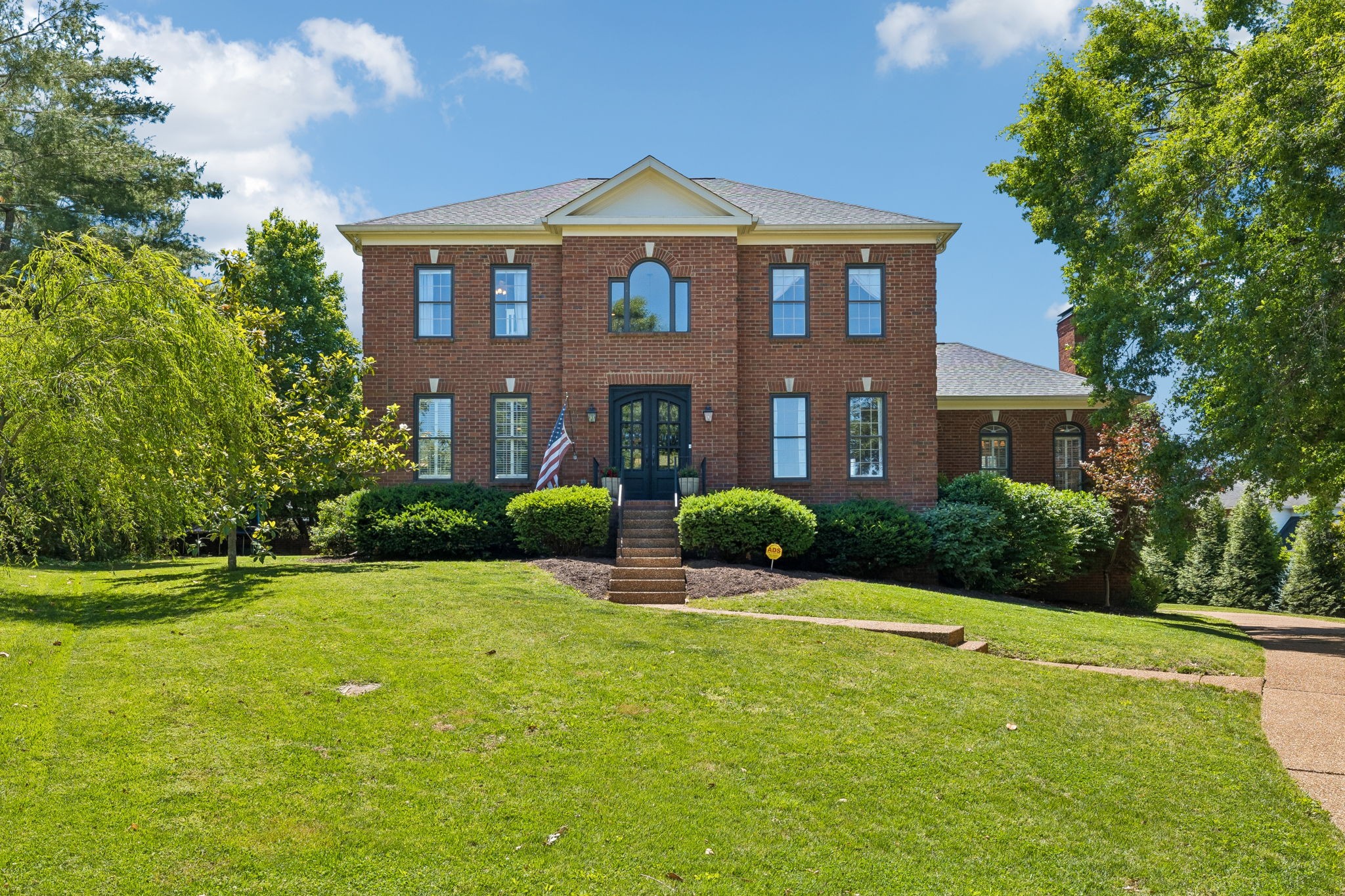 911 Riverbend Road Nashville TN 37221