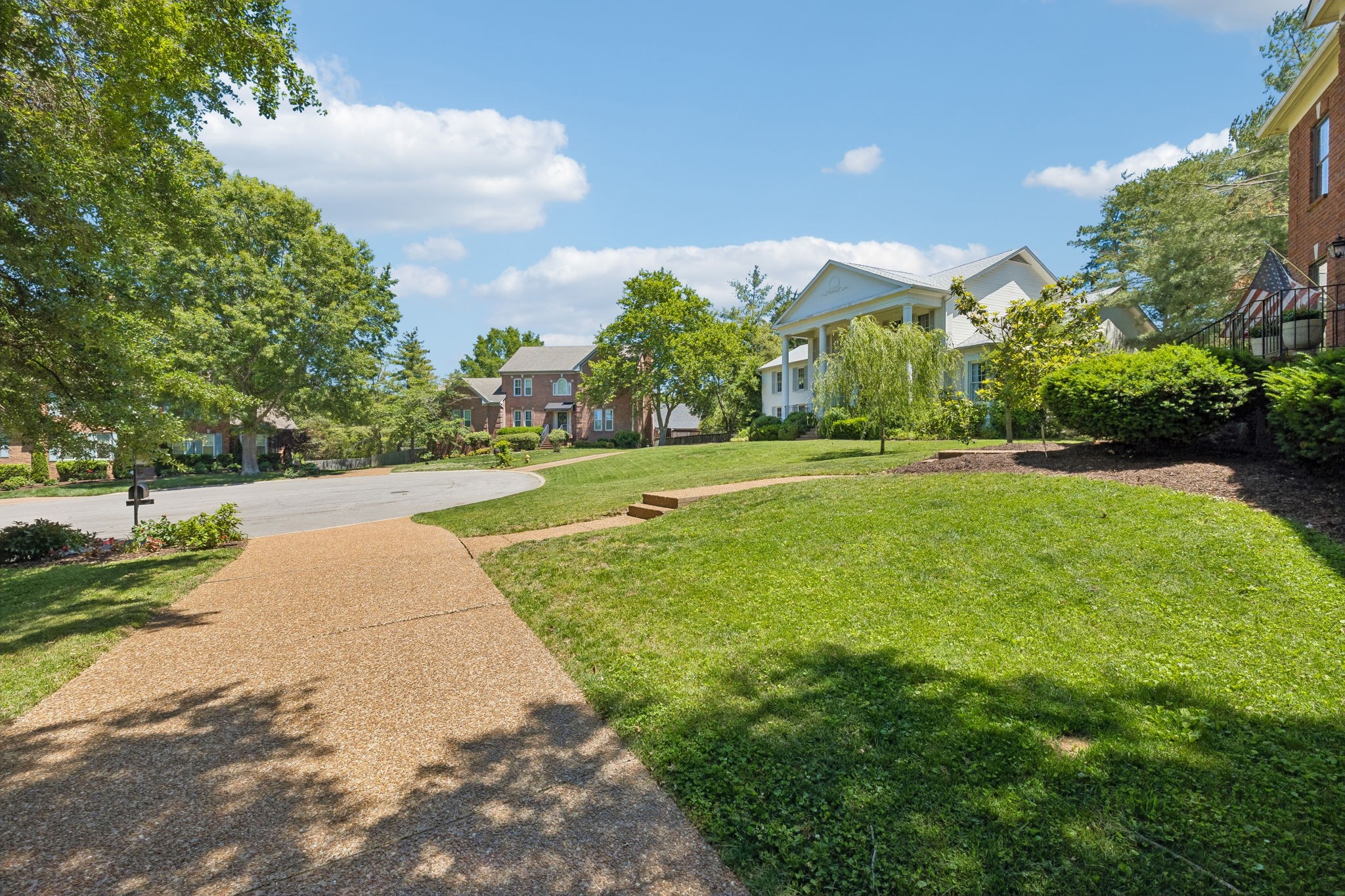 911 Riverbend Road Nashville TN 37221