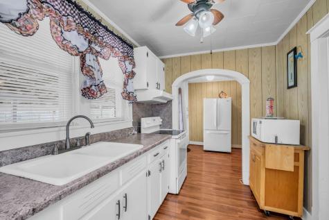 104 W Chestnut Street Dickson TN 37055
