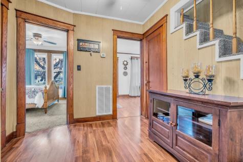 104 W Chestnut Street Dickson TN 37055
