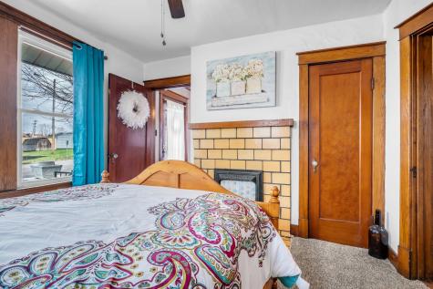 104 W Chestnut Street Dickson TN 37055