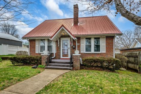 104 W Chestnut Street Dickson TN 37055