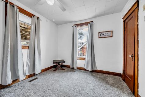 104 W Chestnut Street Dickson TN 37055