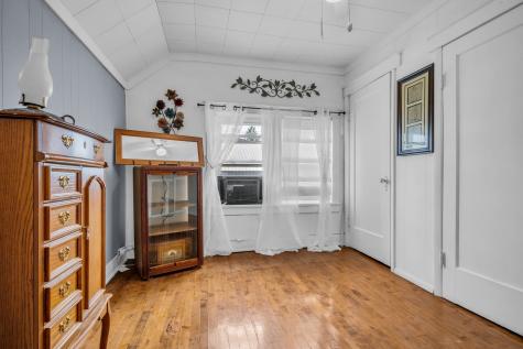 104 W Chestnut Street Dickson TN 37055