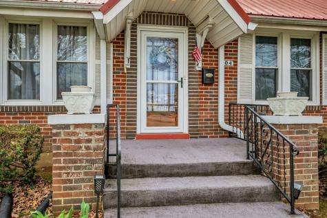 104 W Chestnut Street Dickson TN 37055