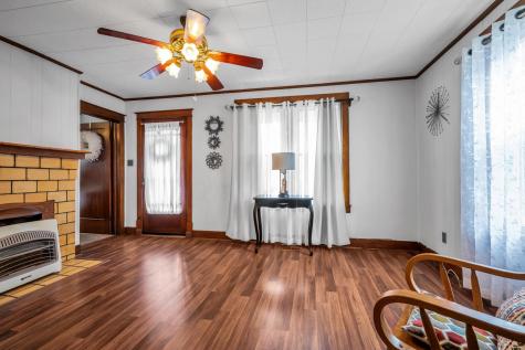 104 W Chestnut Street Dickson TN 37055