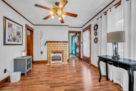 104 W Chestnut Street Dickson TN 37055