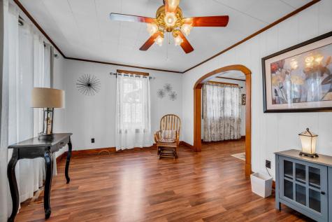 104 W Chestnut Street Dickson TN 37055
