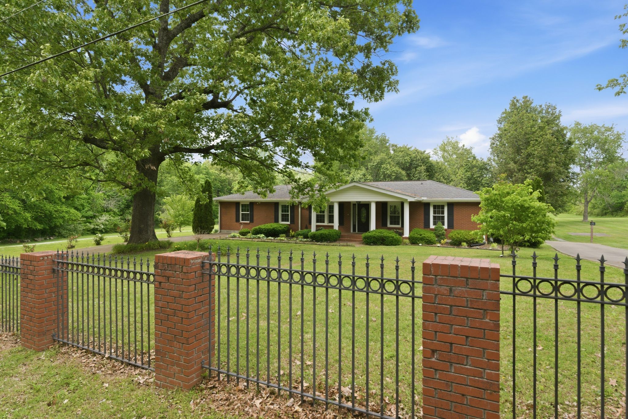 4449 Washington Road Greenbrier TN 37073