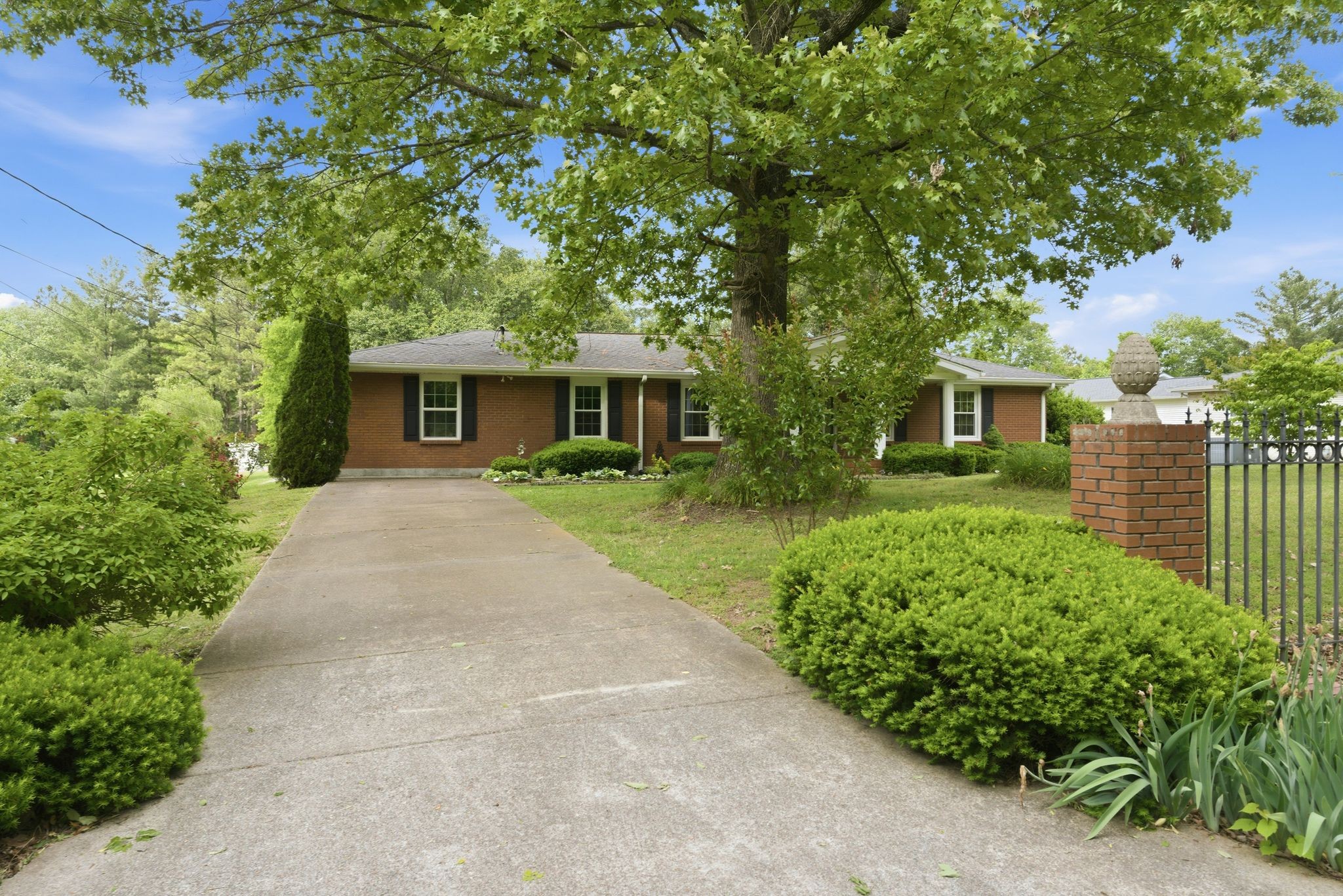 4449 Washington Road Greenbrier TN 37073